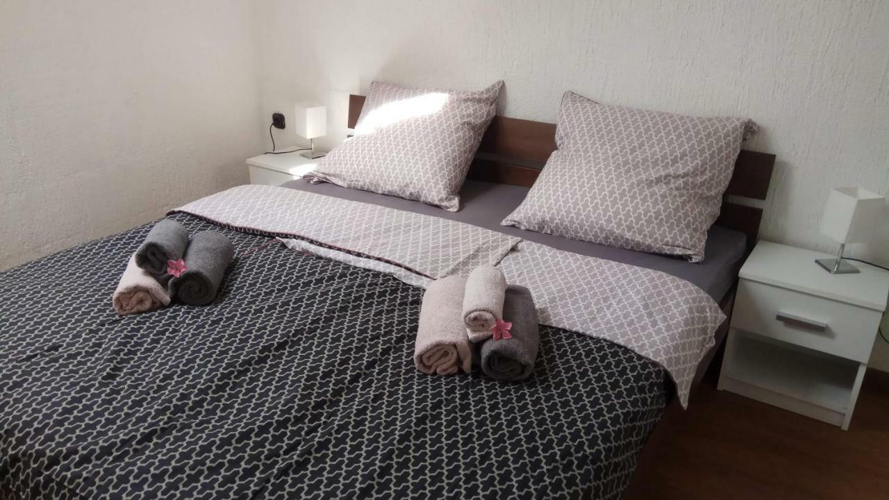 Apartman Slava Tisno Exterior foto