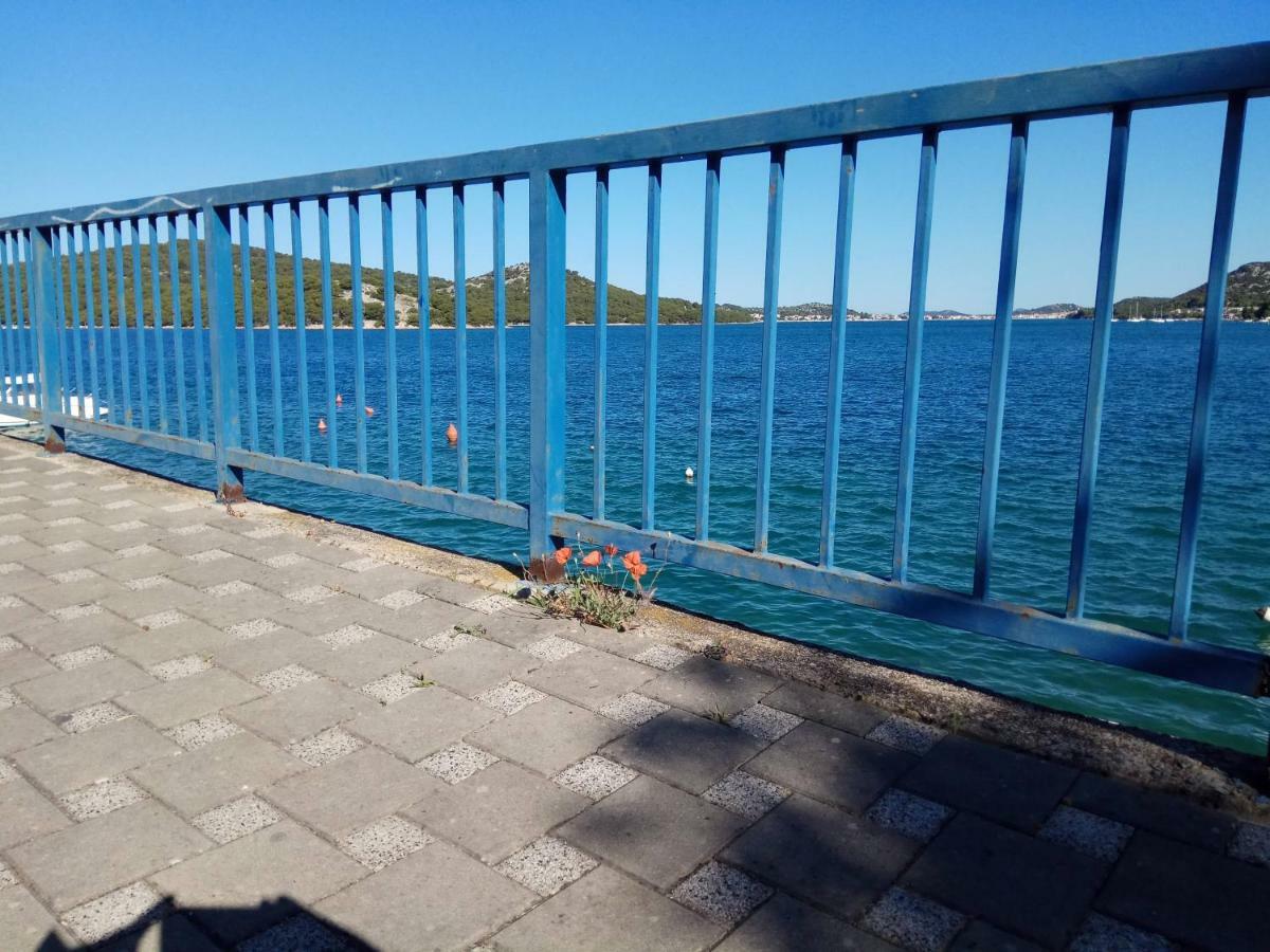 Apartman Slava Tisno Exterior foto