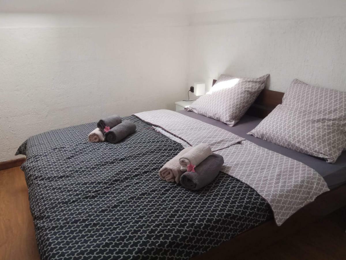 Apartman Slava Tisno Exterior foto