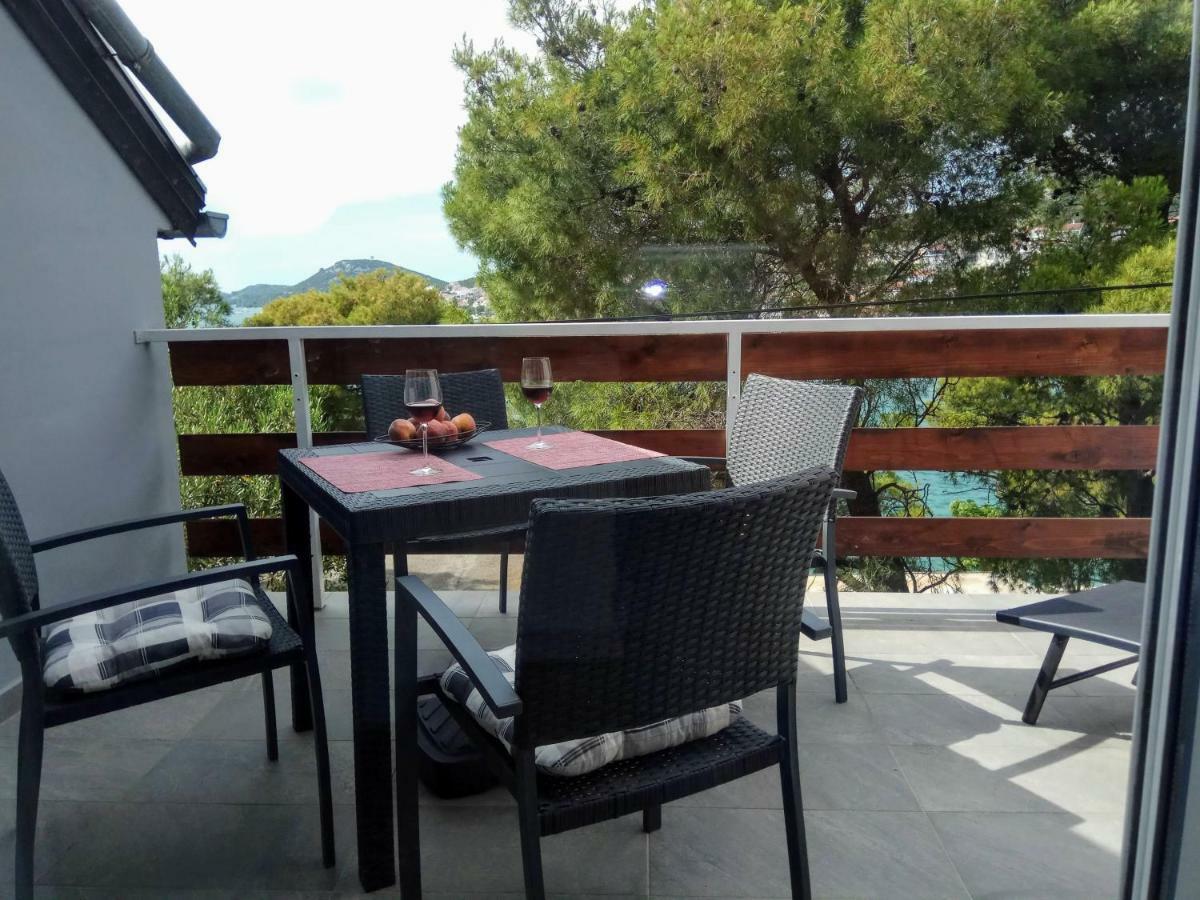 Apartman Slava Tisno Exterior foto