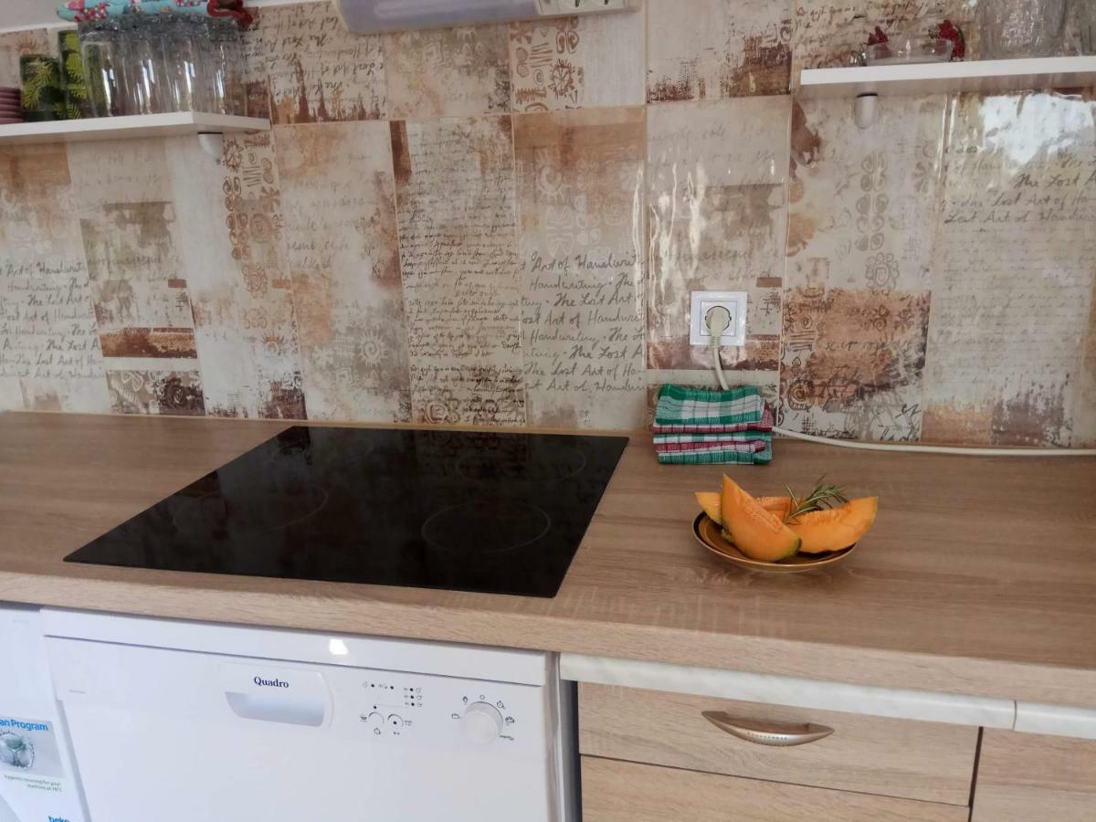 Apartman Slava Tisno Exterior foto