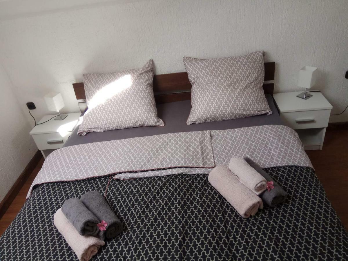 Apartman Slava Tisno Exterior foto
